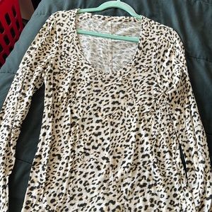 Banana republic cheetah scoop neck. Size M